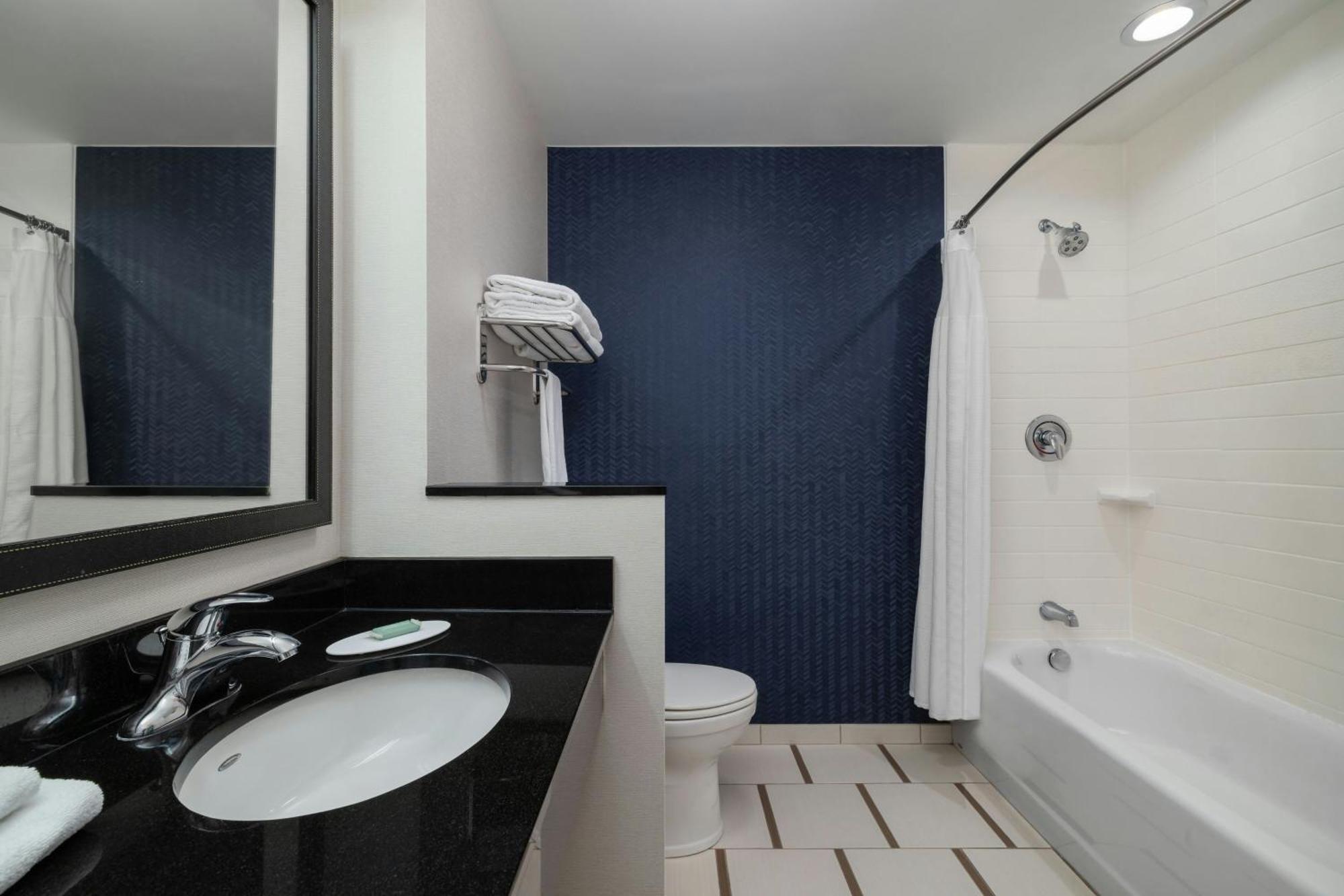 Fairfield & By Marriott Island Waterfront Hotel Chincoteague
